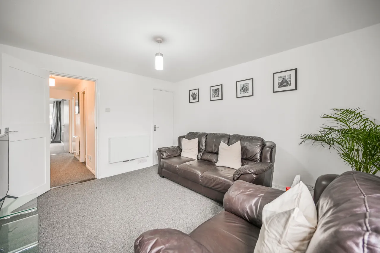 Flat 24, Ben Tillett House, Willow Walk, London, photo 8