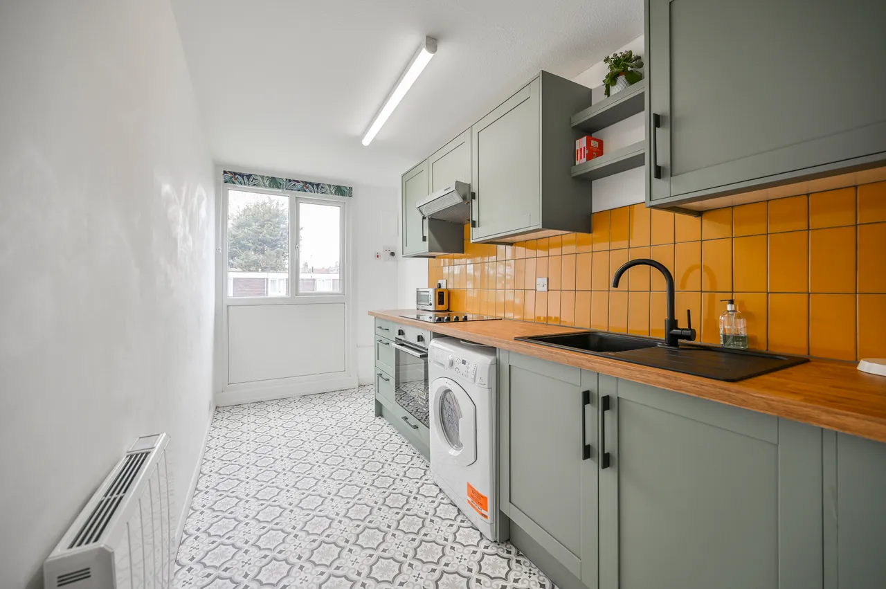 Flat 24, Ben Tillett House, Willow Walk, London, photo 3