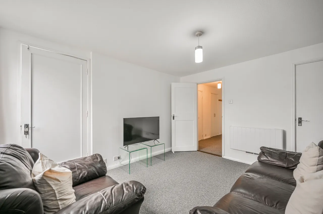 Flat 24, Ben Tillett House, Willow Walk, London, photo 9