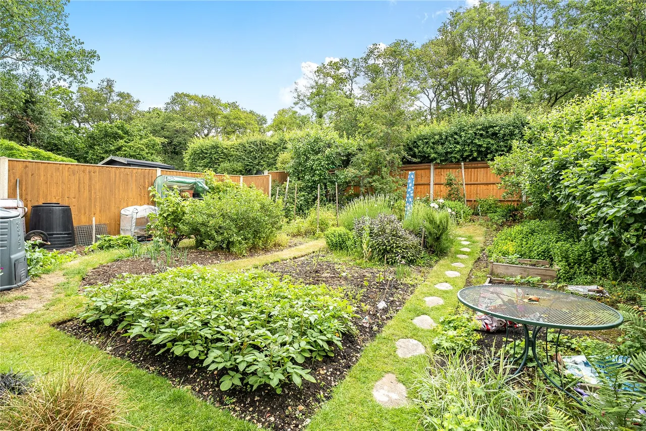 Trefoil Close, Hartley Wintney, Hook, Hampshire, RG27 8TS, photo 18