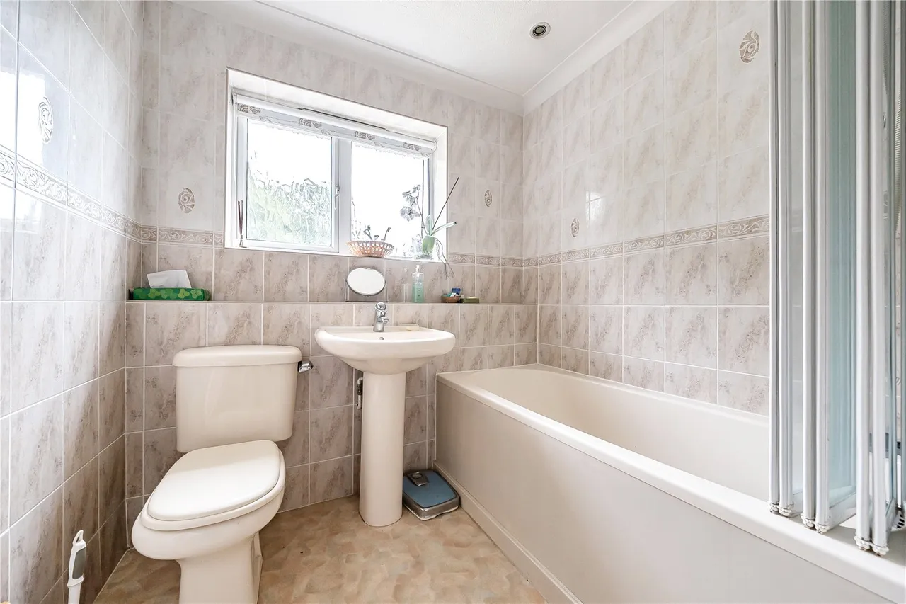 Trefoil Close, Hartley Wintney, Hook, Hampshire, RG27 8TS, photo 17