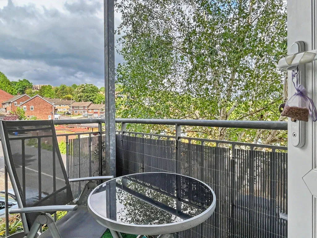 St Hughs Avenue, High Wycombe HP13 7TZ, photo 5