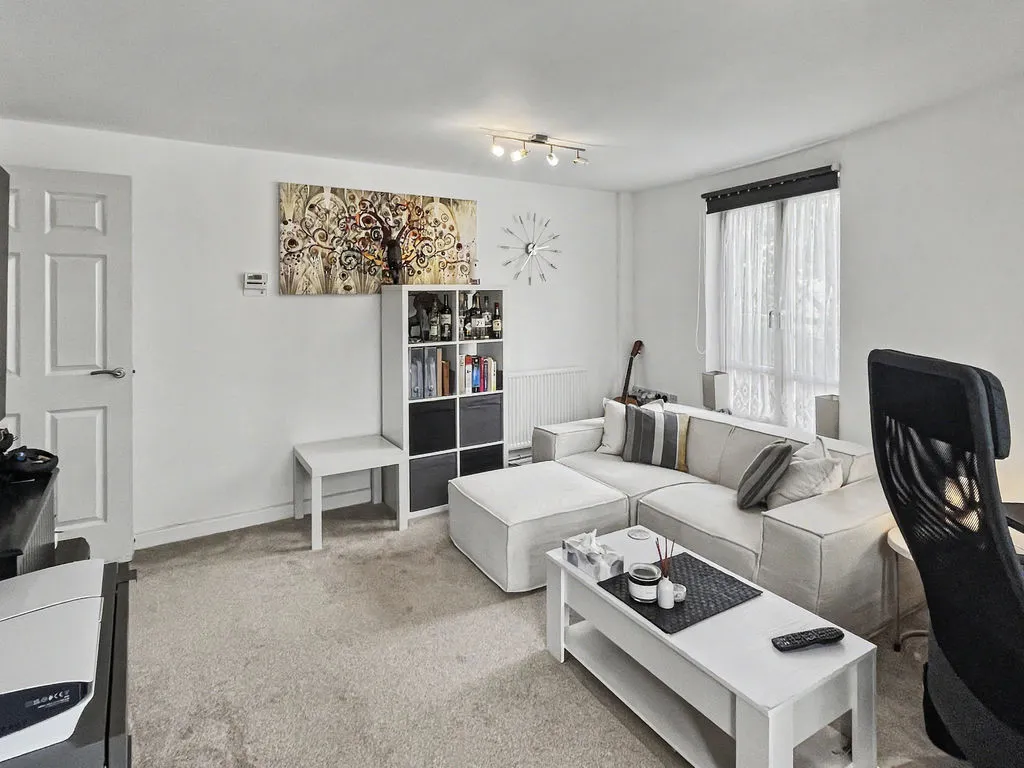 St Hughs Avenue, High Wycombe HP13 7TZ, photo 6