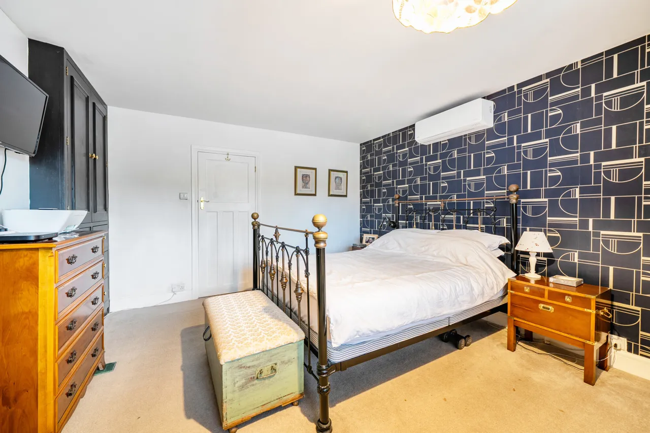 Northwood Road, Harefield, UB9, photo 14
