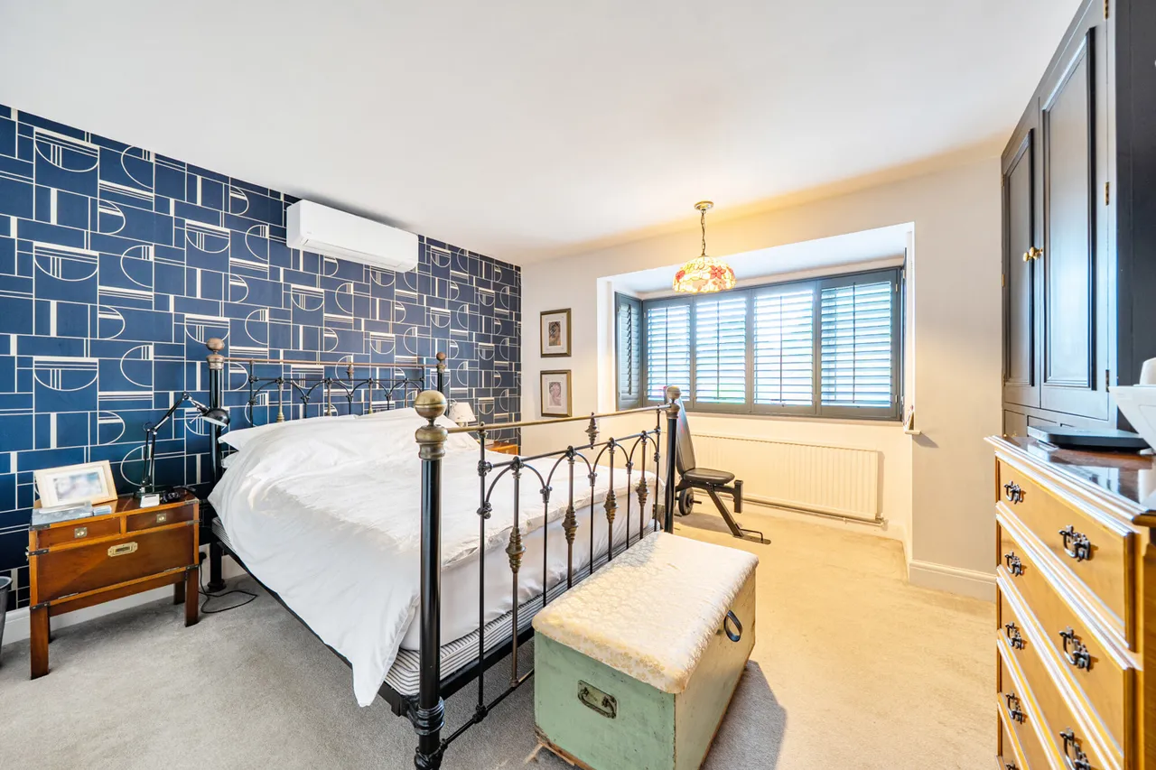 Northwood Road, Harefield, UB9, photo 6
