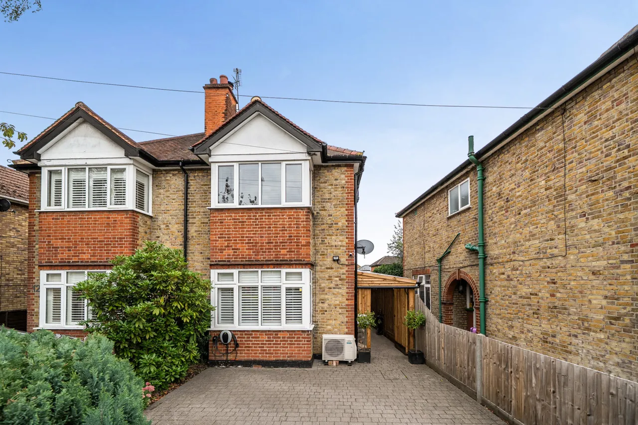 3 bed house for sale, Northwood Road, Harefield, UB9
