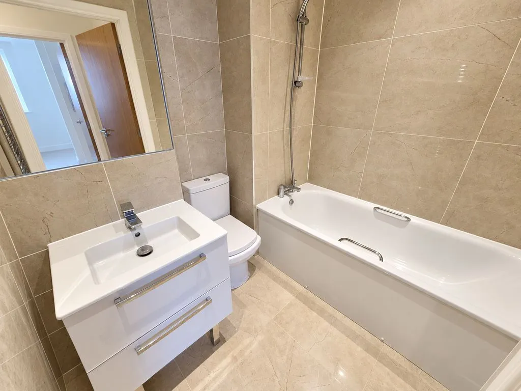 Marsh Road, Pinner, HA5, photo 8