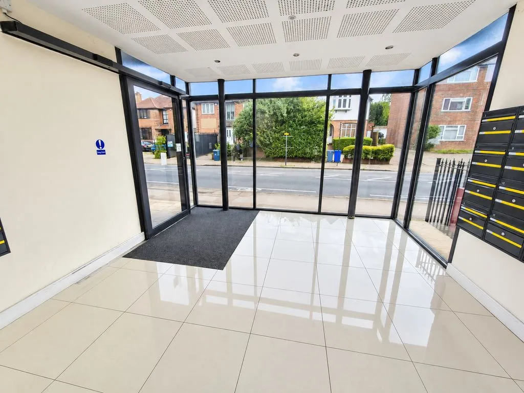 Marsh Road, Pinner, HA5, photo 10