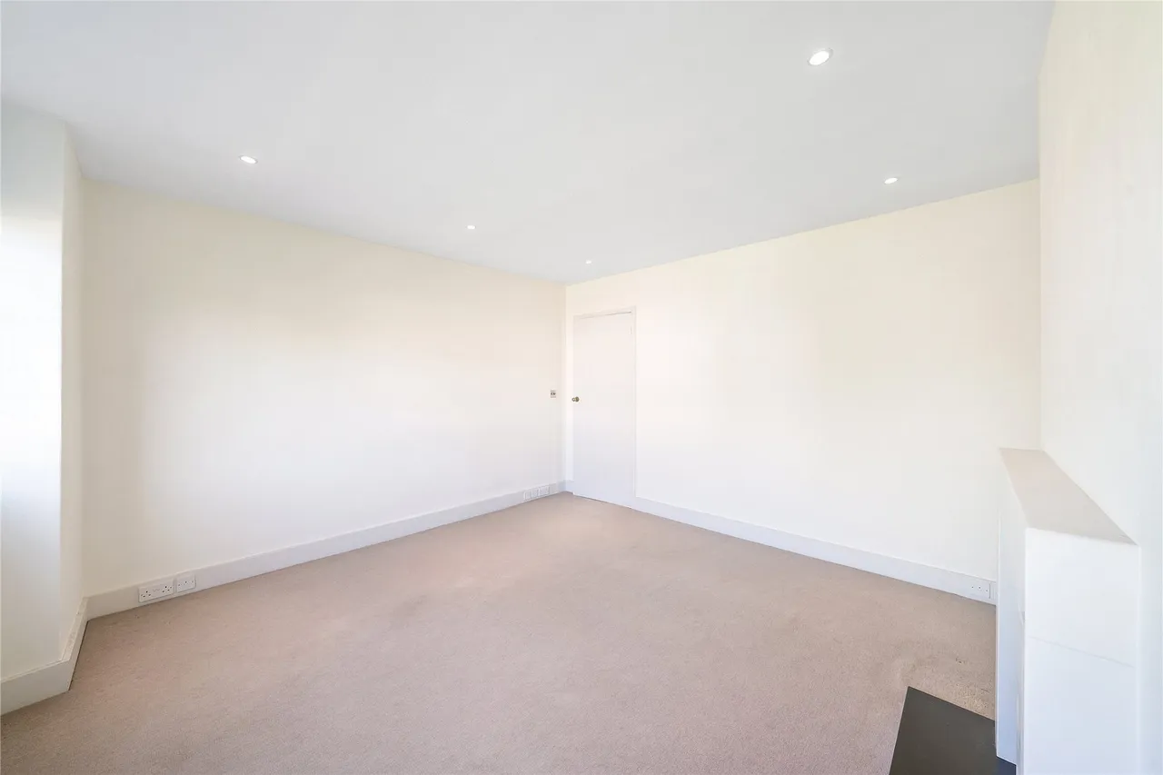 Bedford Road, London, W4, photo 7