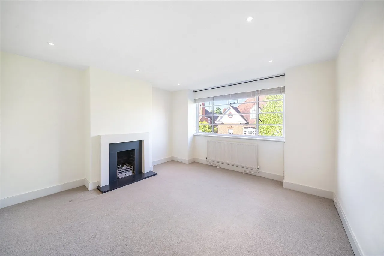 Bedford Road, London, W4, photo 2
