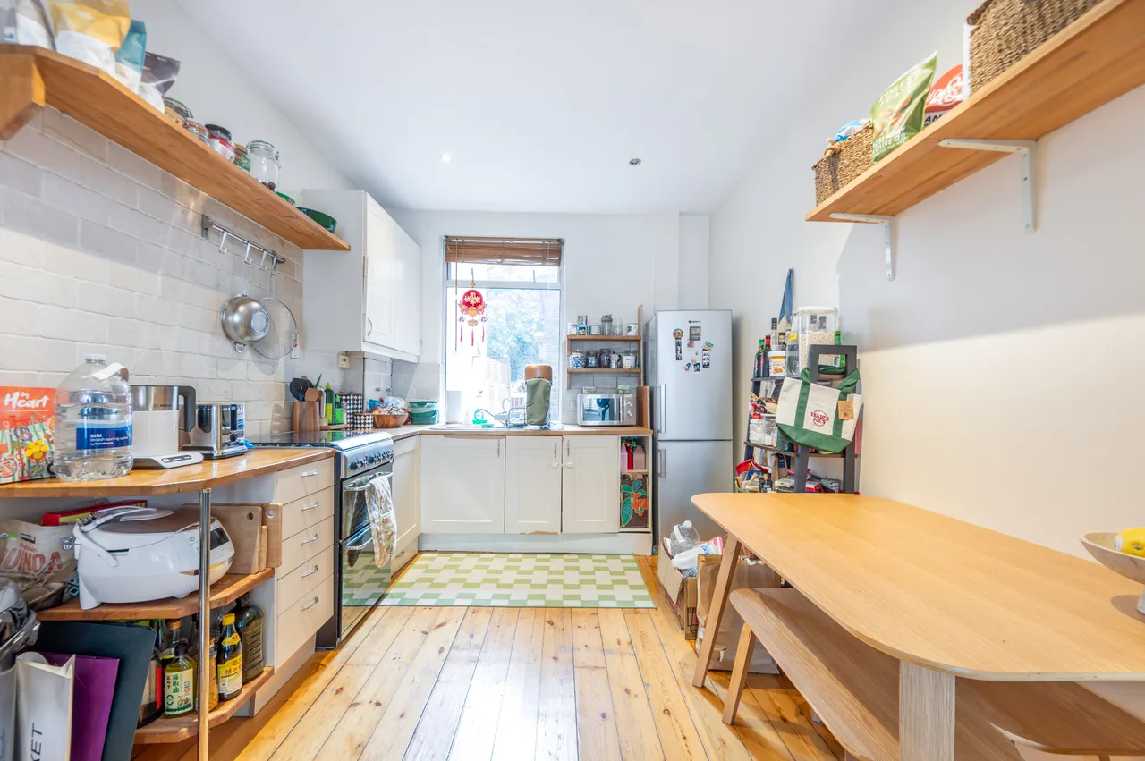 Flat 1, 21 Napier Road, London, photo 2