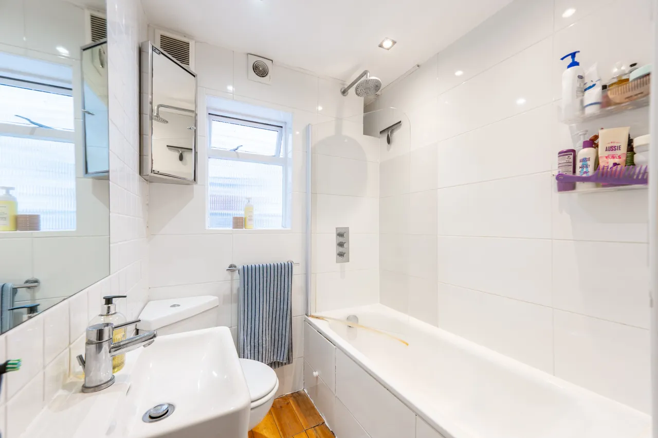 Flat 1, 21 Napier Road, London, photo 5