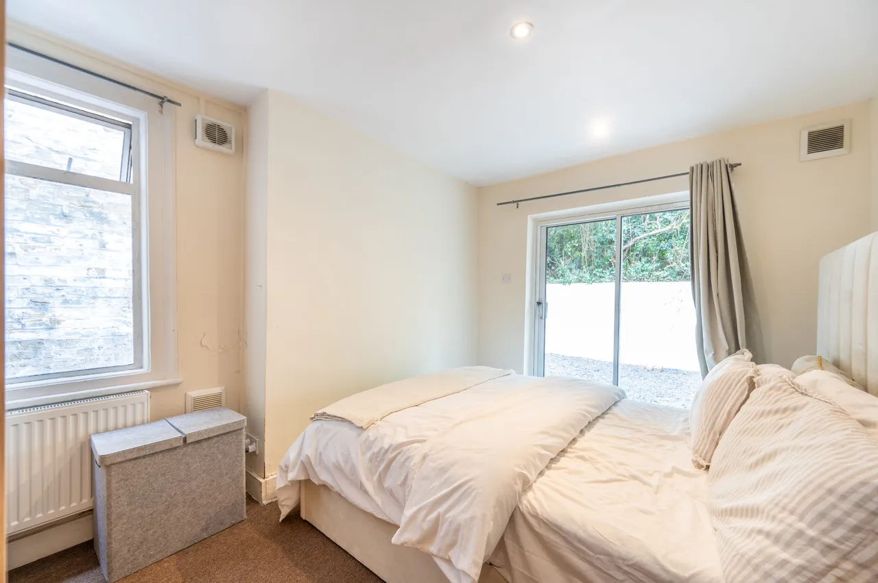 Flat 1, 21 Napier Road, London, photo 9