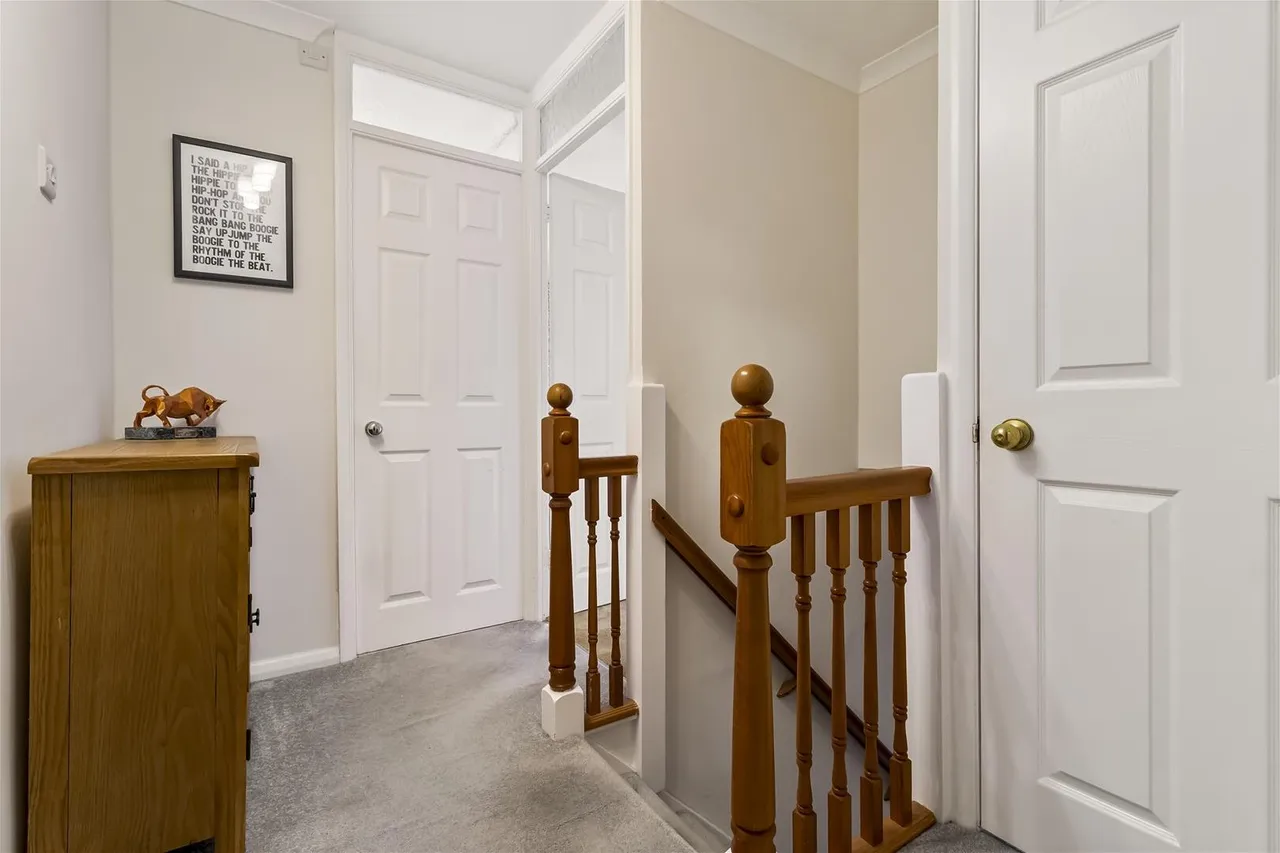 Somerset Close, Worthing, photo 18