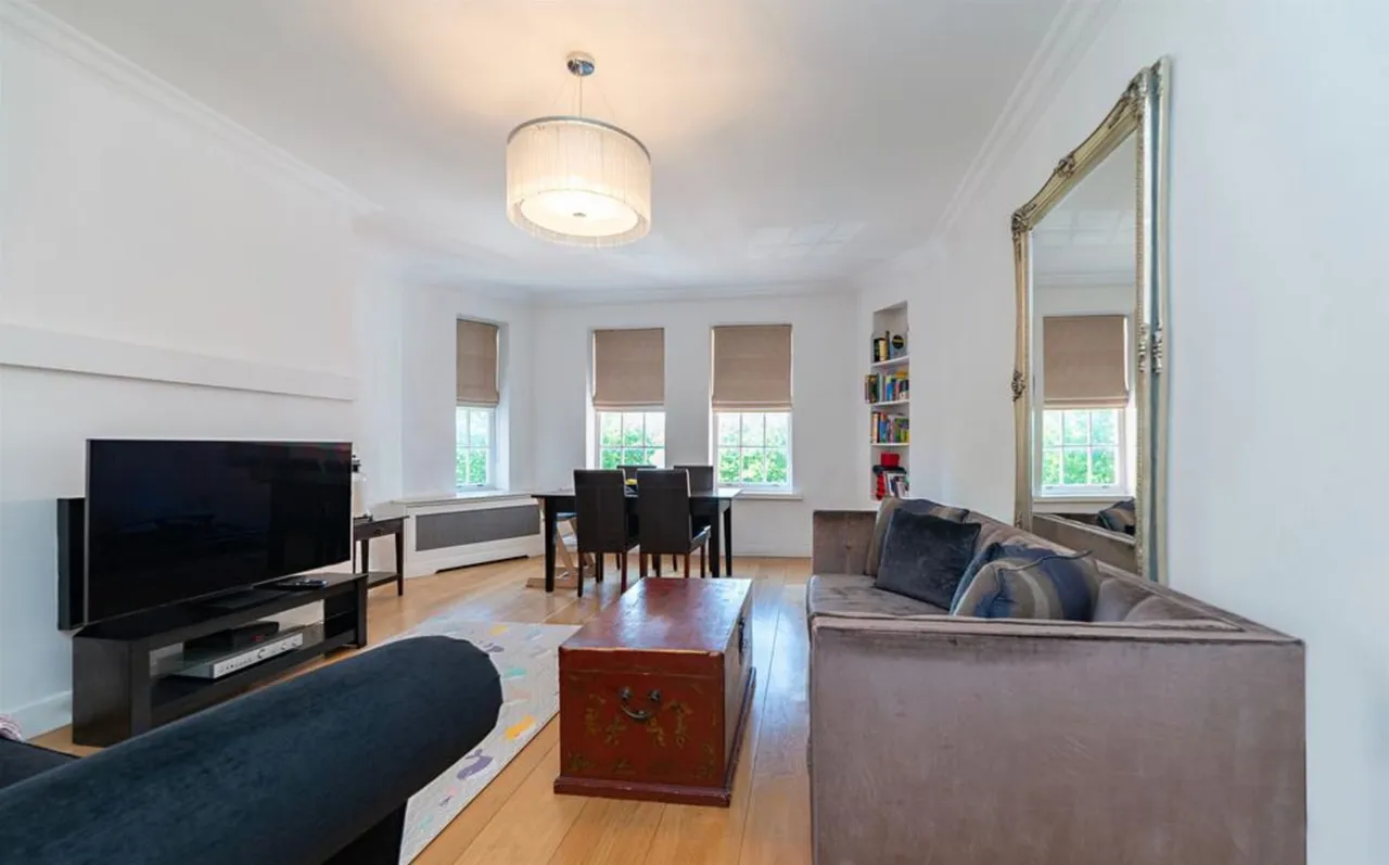 3 bed flat for sale, St. Johns Wood Road, St. Johns Wood Court, NW8