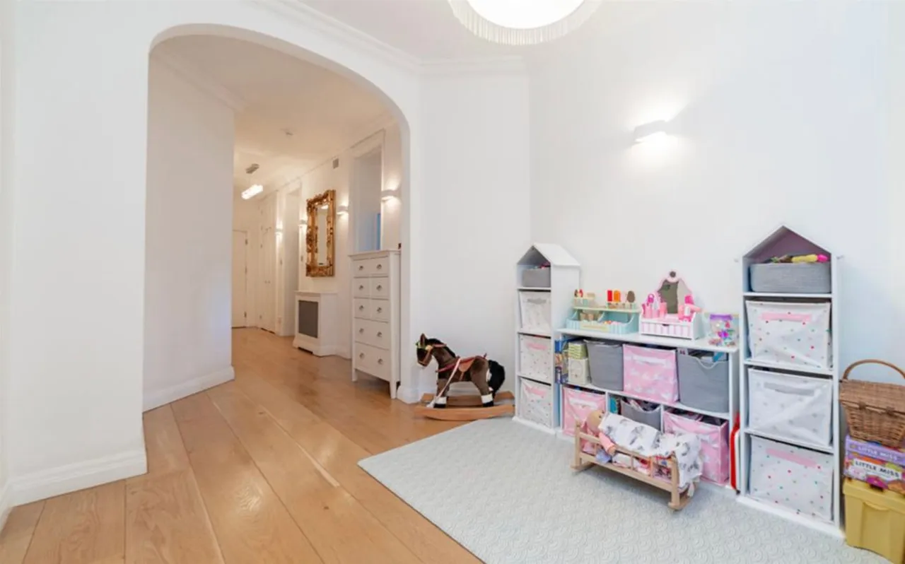 St. Johns Wood Road, St. Johns Wood Court, NW8, photo 11