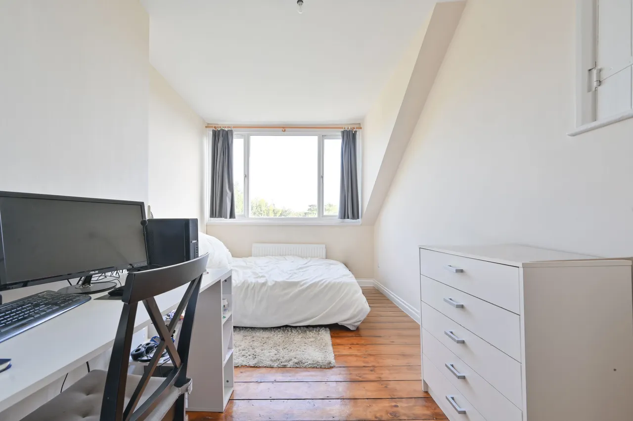 London, SW4, photo 8