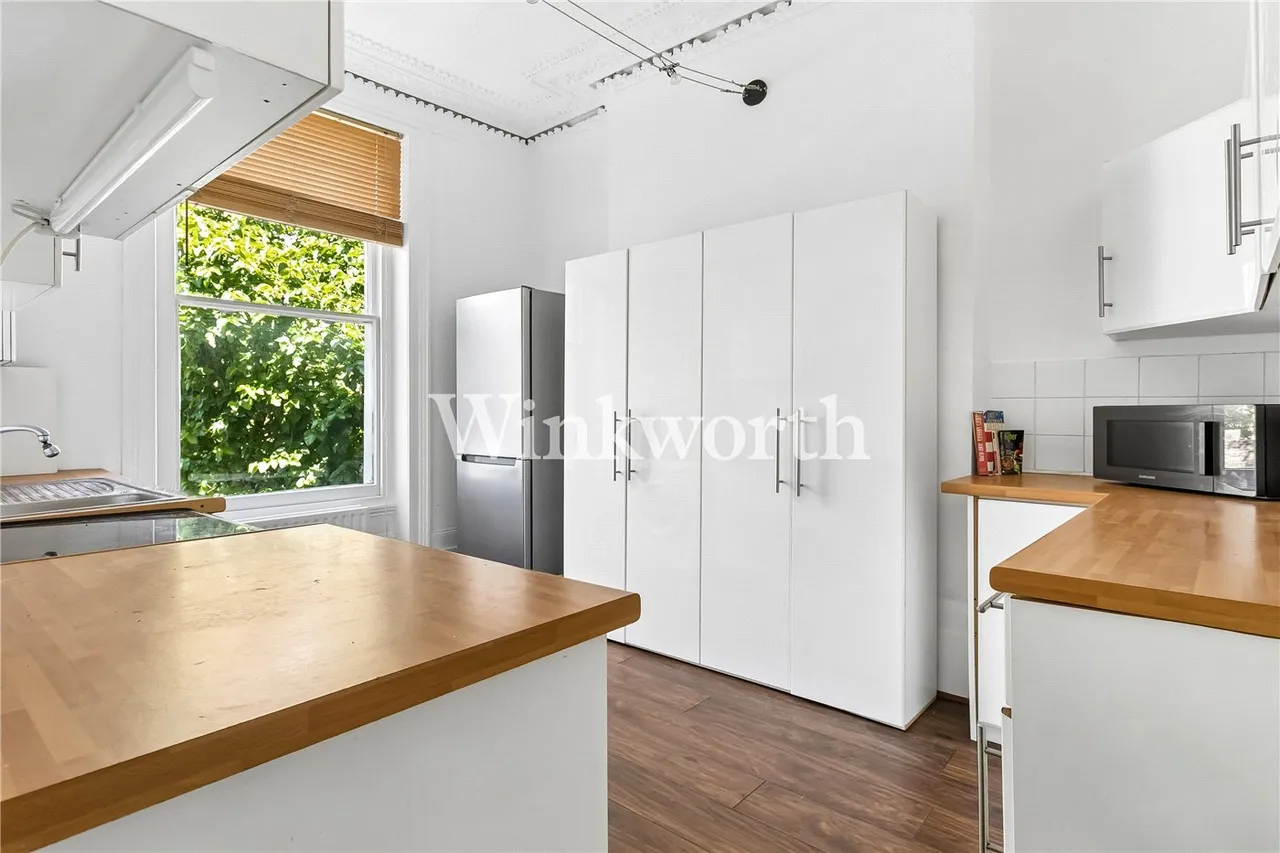 Endymion Road, London, N4, photo 8