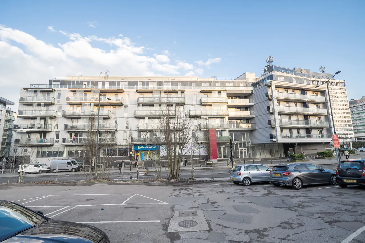 2 bed flat for sale — Flat 202, Quadrant Court, Empire Way, Wembley