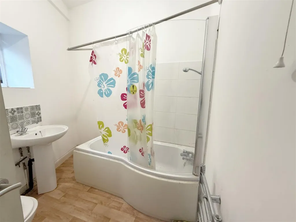 Halliwell Road, Bolton, BL1, photo 11