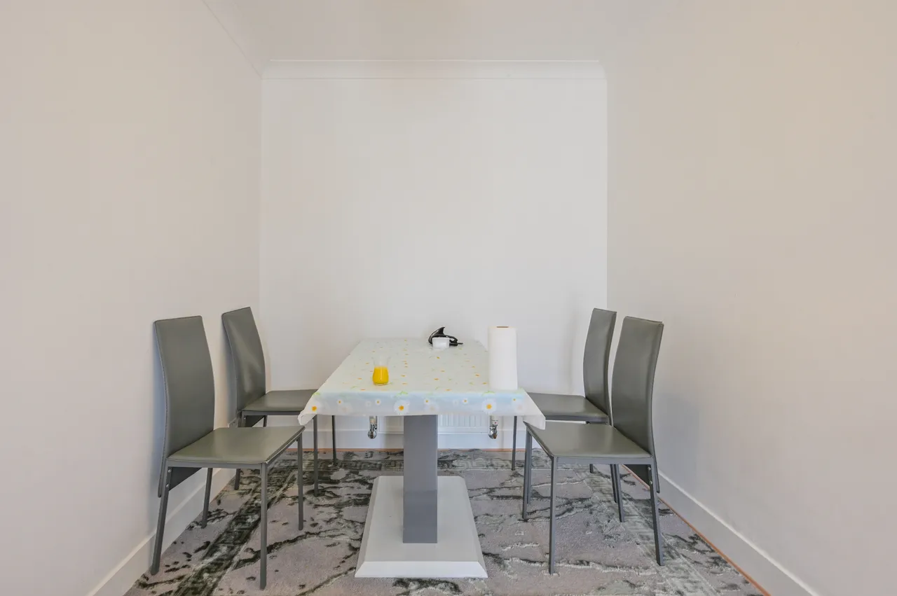 Flat 20 Lyndhurst Lodge, 2 Millennium Drive, London, photo 4