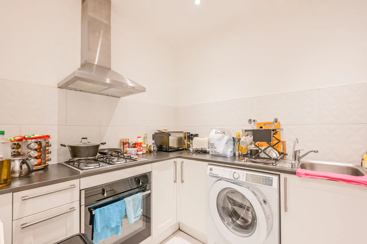Flat 20 Lyndhurst Lodge, 2 Millennium Drive, London, photo 6