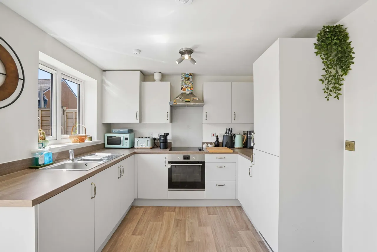 Vickers Way, Grove, OX12, photo 5