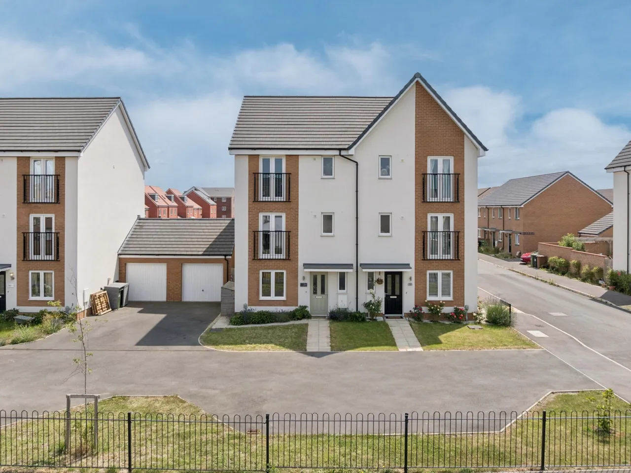 4 bed house for sale, Vickers Way, Grove, OX12