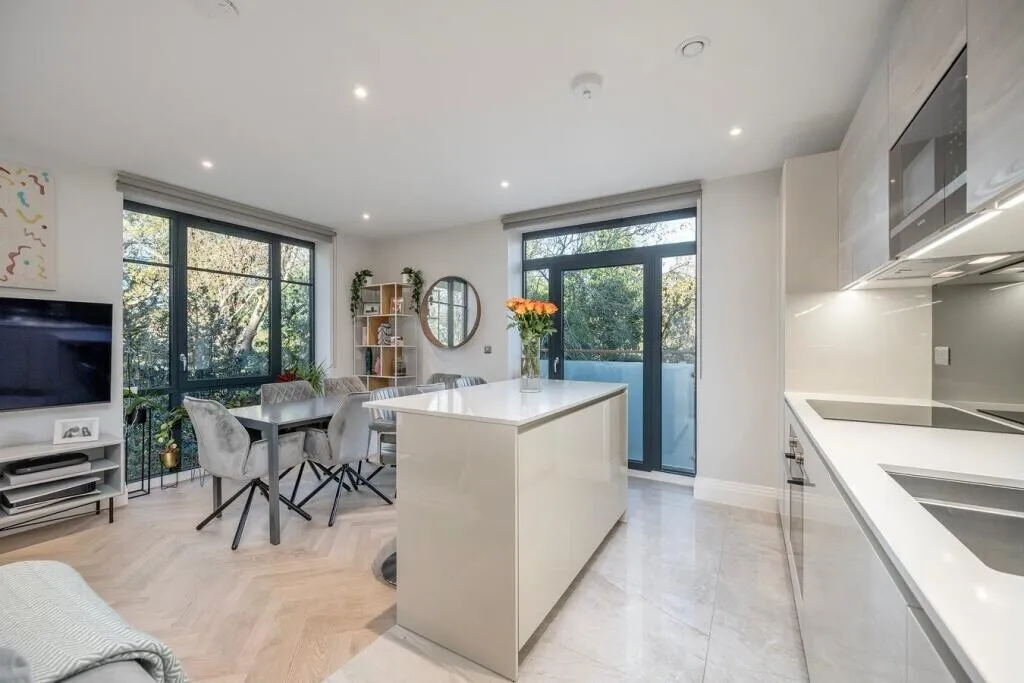 Holden Road, London, N12, photo 6