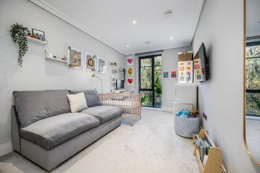 Holden Road, London, N12, photo 7