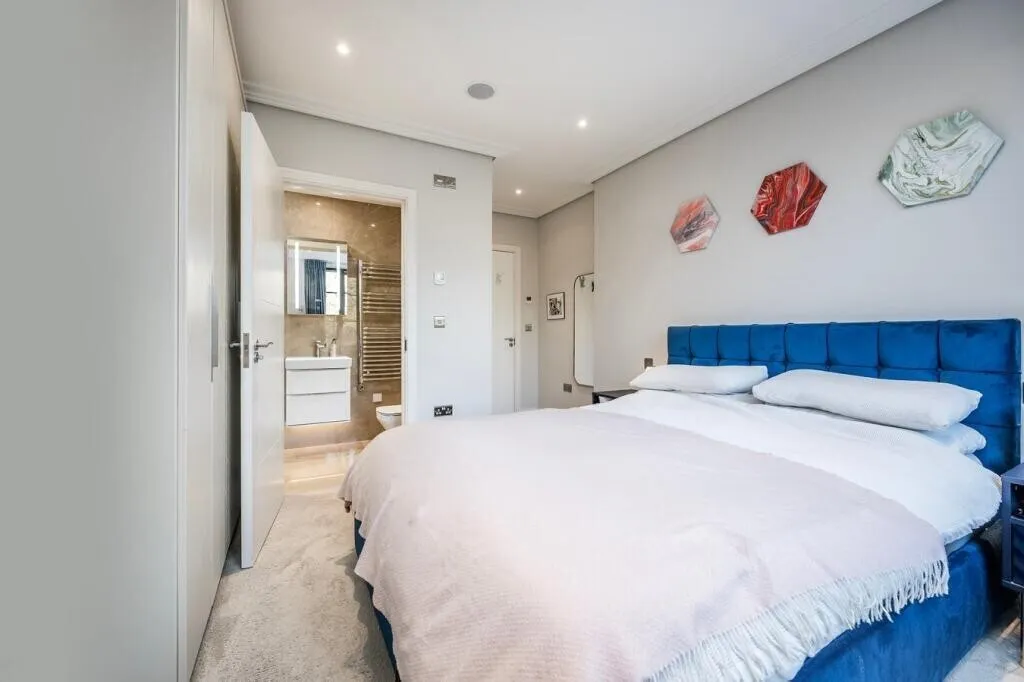 Holden Road, London, N12, photo 3