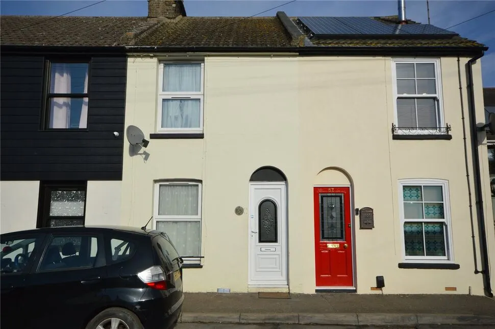 2 bed house for sale — Mount Road, Rochester, Kent, ME1