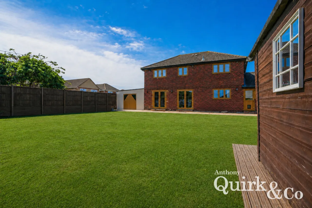 Prince William Avenue, Canvey Island, SS8, photo 31