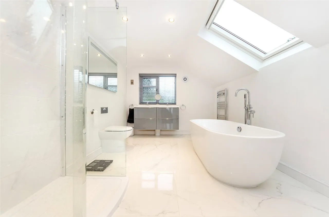 Pen Y Bryn Road, Colwyn Bay, LL29, photo 18