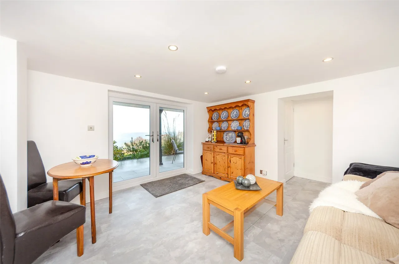 Pen Y Bryn Road, Colwyn Bay, LL29, photo 24