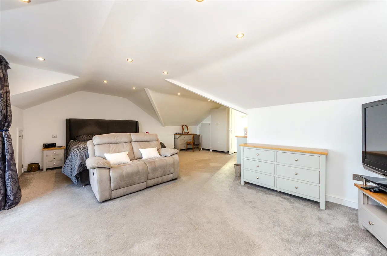 Pen Y Bryn Road, Colwyn Bay, LL29, photo 17
