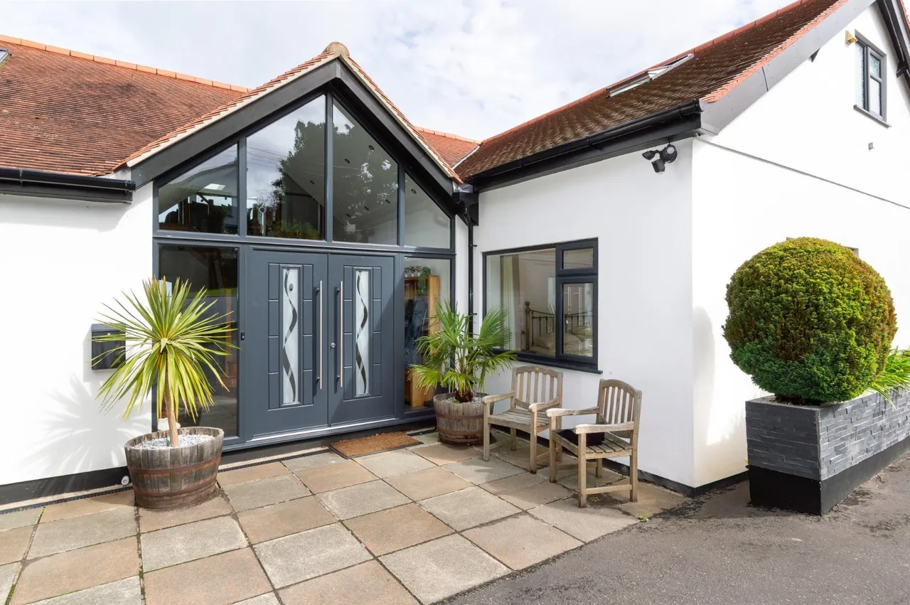 Pen Y Bryn Road, Colwyn Bay, LL29, photo 7