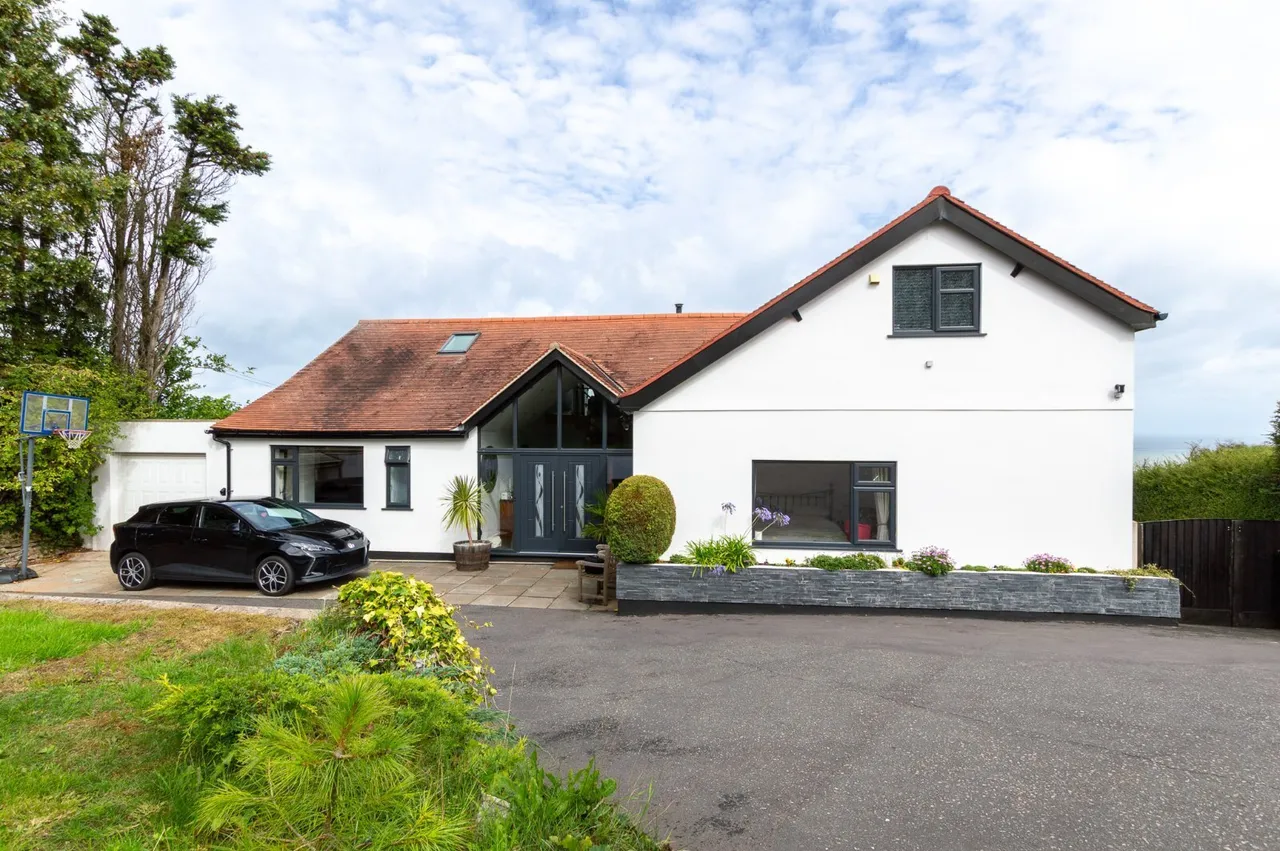 Pen Y Bryn Road, Colwyn Bay, LL29, photo 6