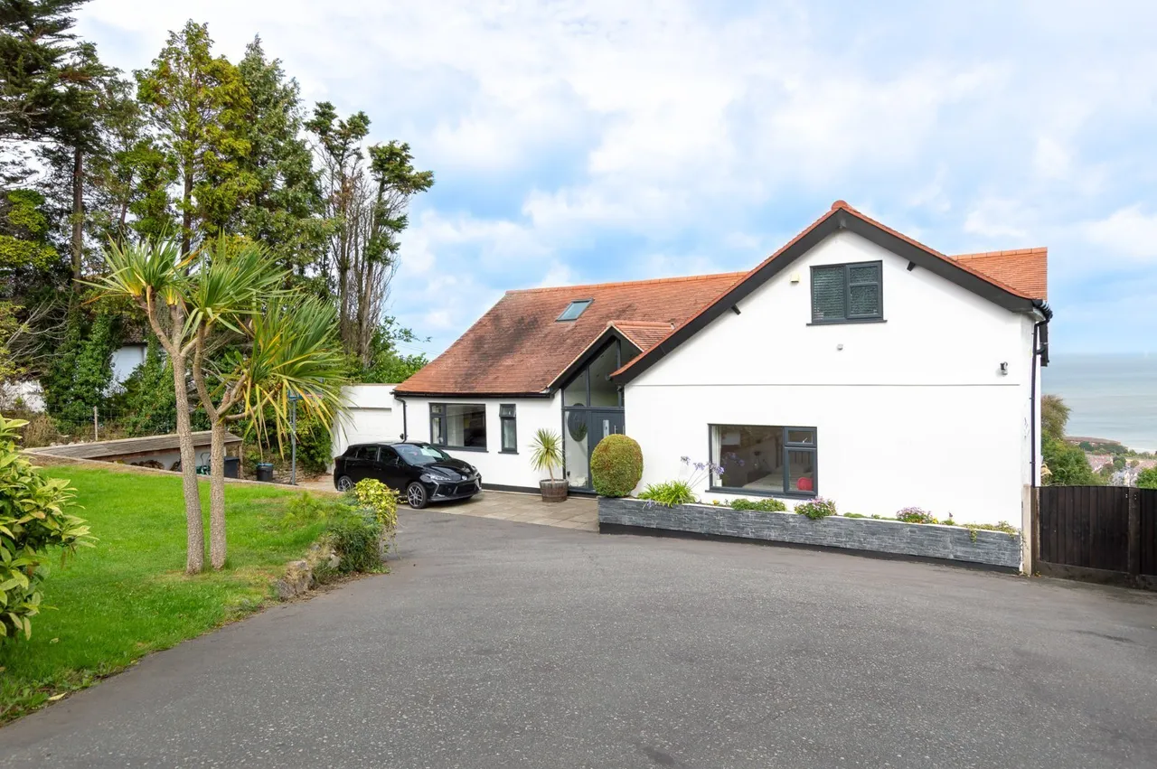 Pen Y Bryn Road, Colwyn Bay, LL29, photo 35