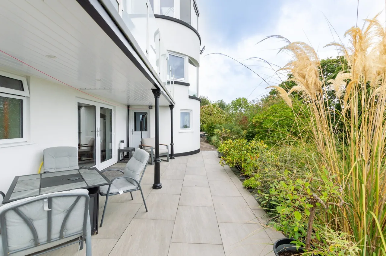 Pen Y Bryn Road, Colwyn Bay, LL29, photo 27