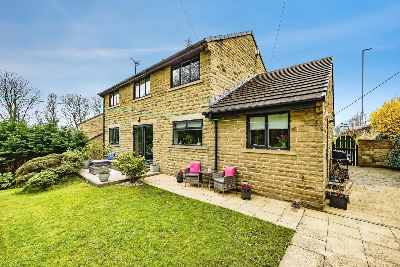 Wakefield Road, Huddersfield, HD8, photo 19