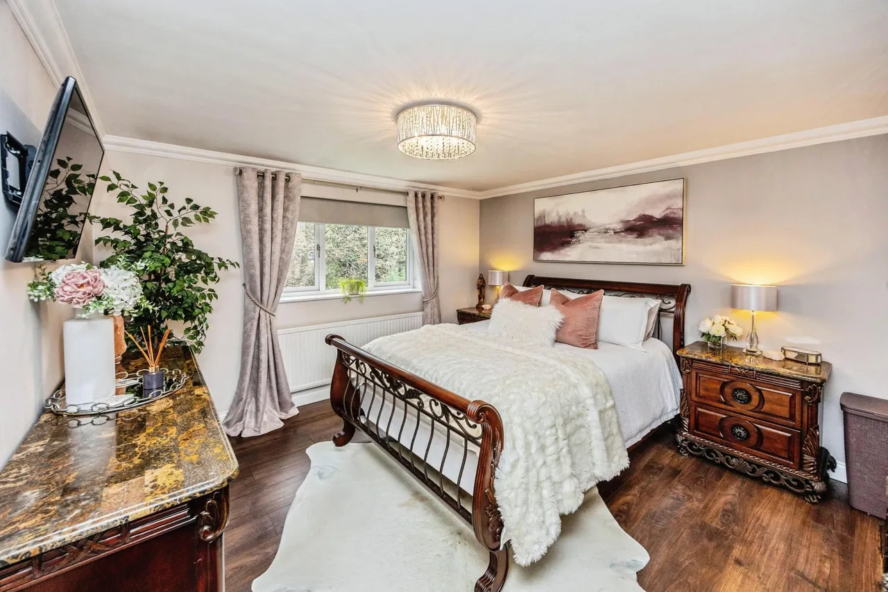 Wakefield Road, Huddersfield, HD8, photo 4