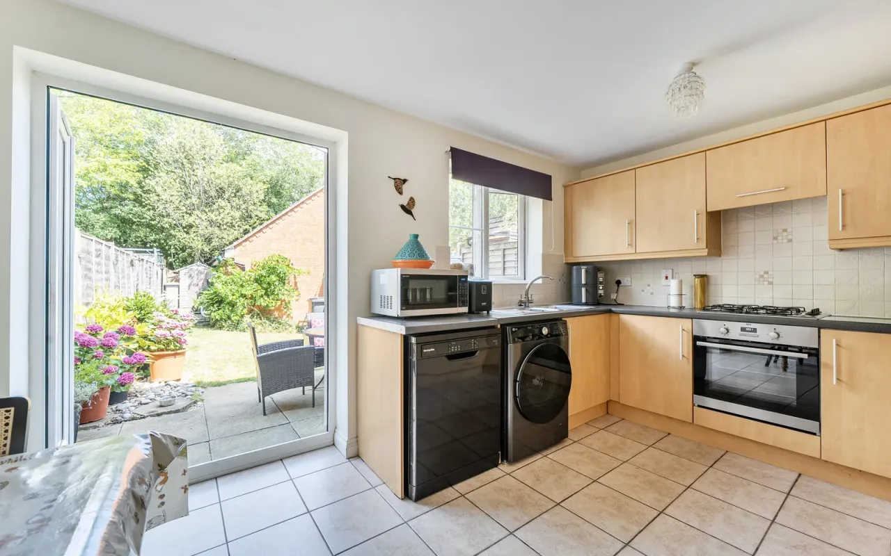 Fox Hedge Way, Sharnbrook, Bedford, photo 4