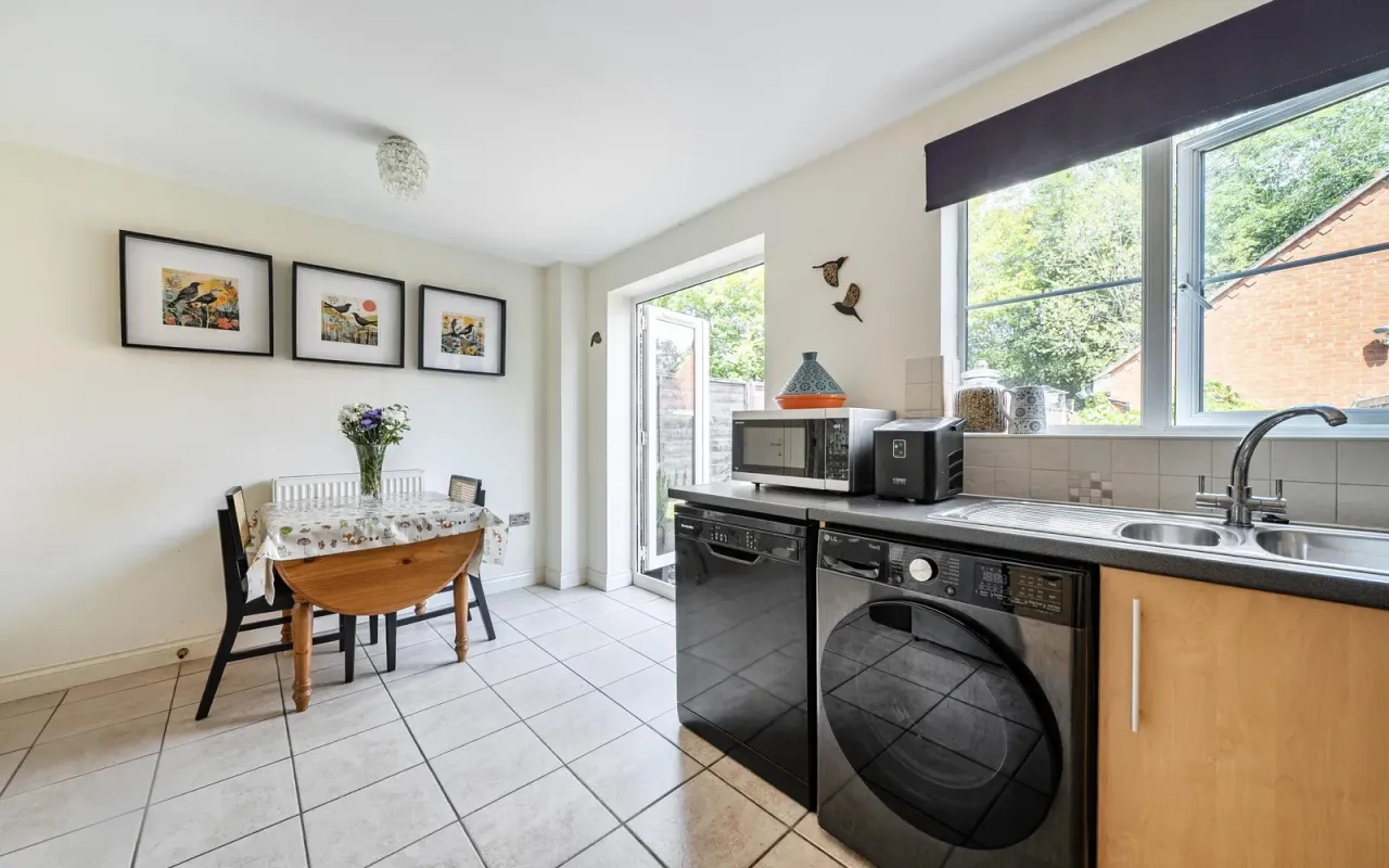 Fox Hedge Way, Sharnbrook, Bedford, photo 5