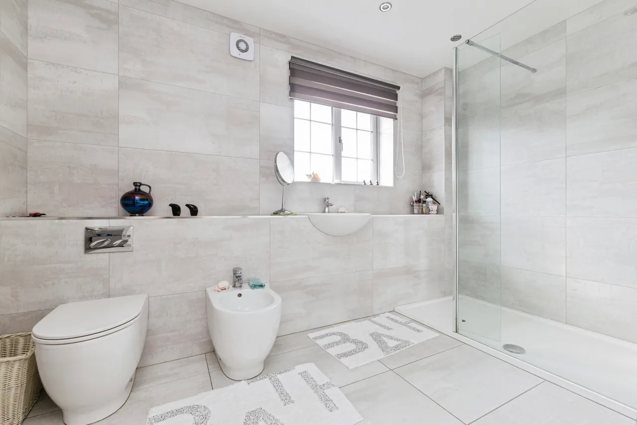 Glenburn Close, Washington, Tyne and Wear, NE38, photo 16