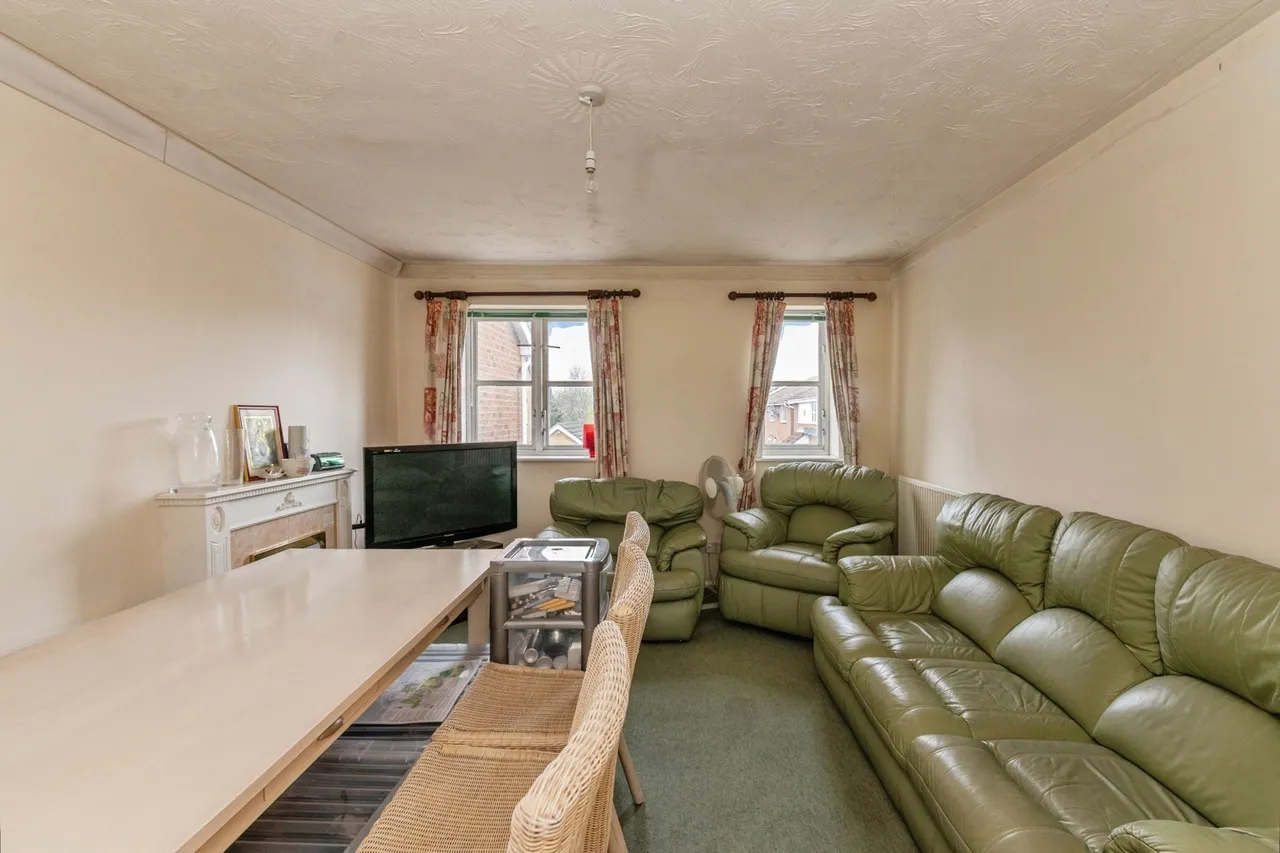 Grifon Road, Chafford Hundred, Grays, Essex, RM16, photo 10