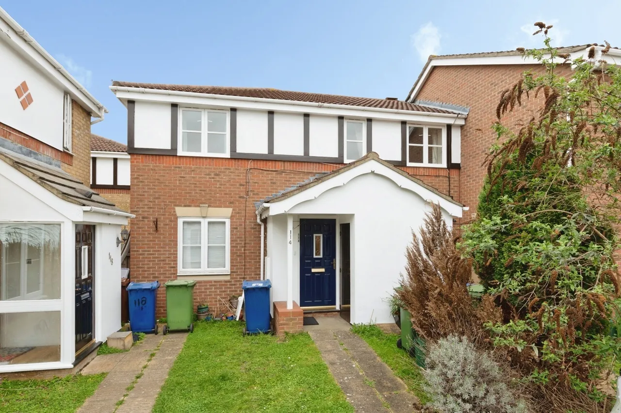 2 bed flat for sale — Grifon Road, Chafford Hundred, Grays, Essex, RM16