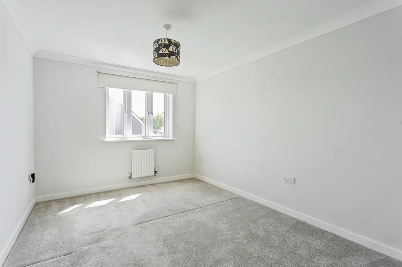Goldfinch Road, Burgess Hill, photo 7