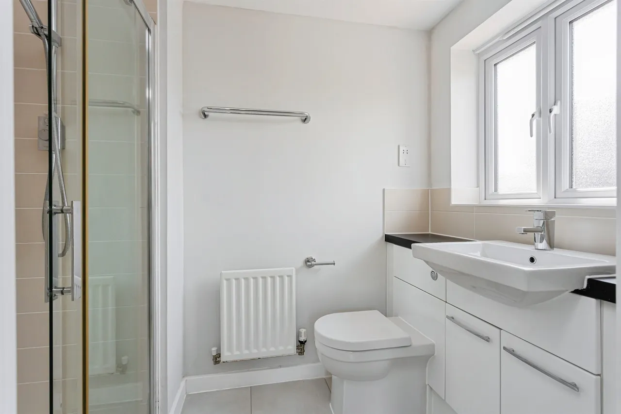 Goldfinch Road, Burgess Hill, photo 11