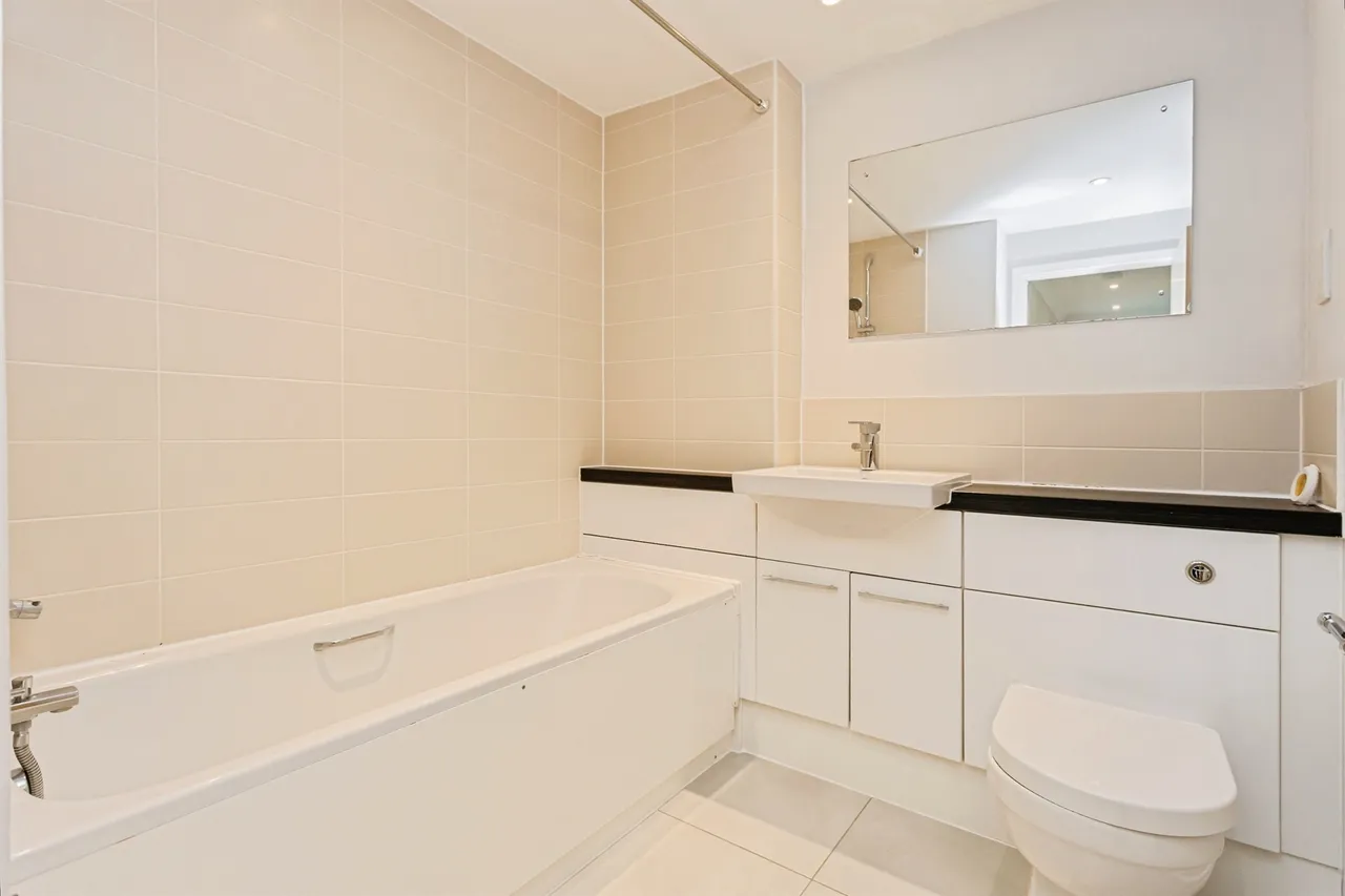 Goldfinch Road, Burgess Hill, photo 9
